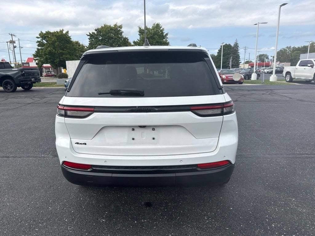 2023 Jeep Grand Cherokee Altitude 4x4