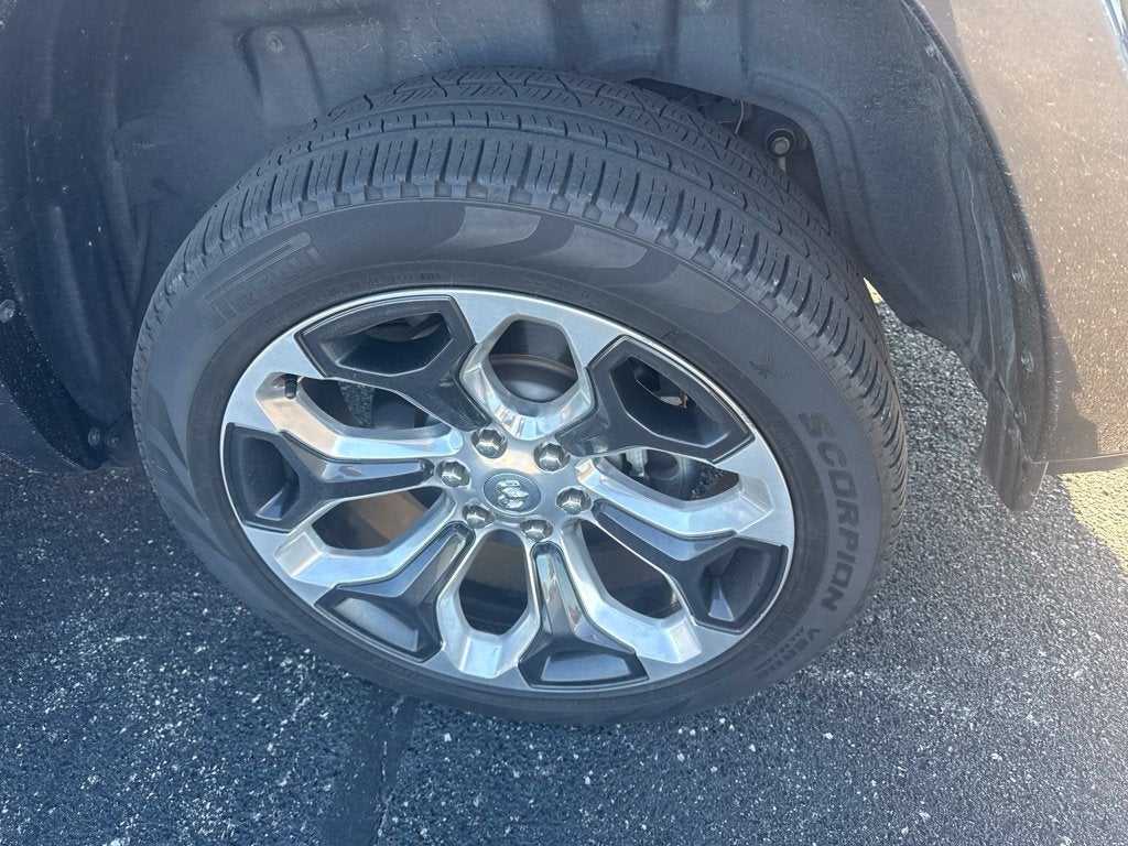 2023 RAM 1500 Limited Crew Cab 4x4 5'7" Box