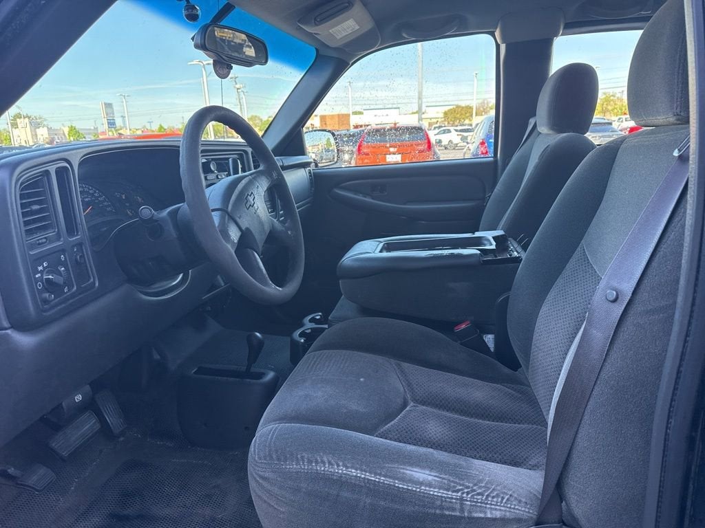 2003 Chevrolet Silverado 1500 Base