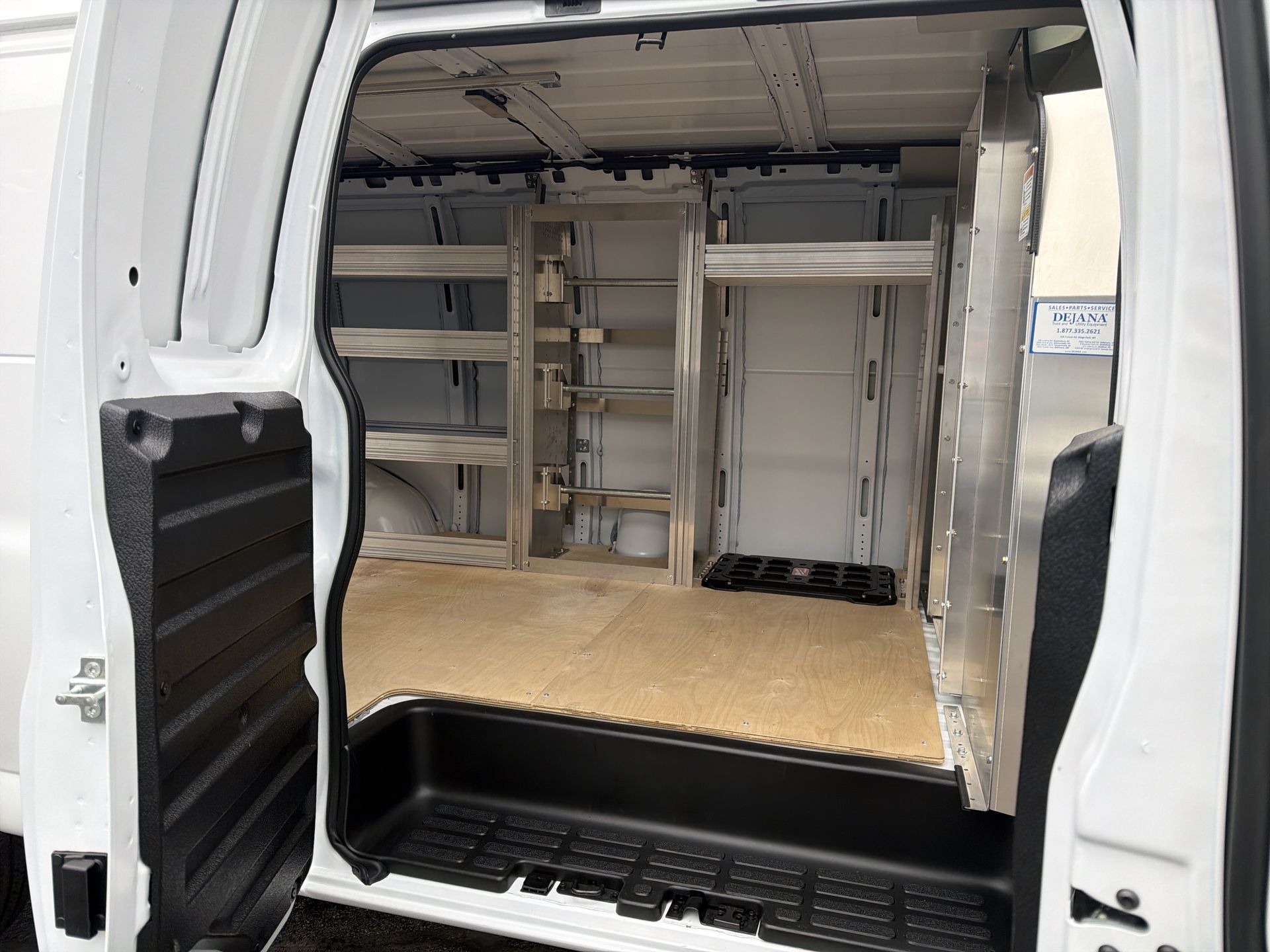 2025 Chevrolet Express Cargo 2500 WT