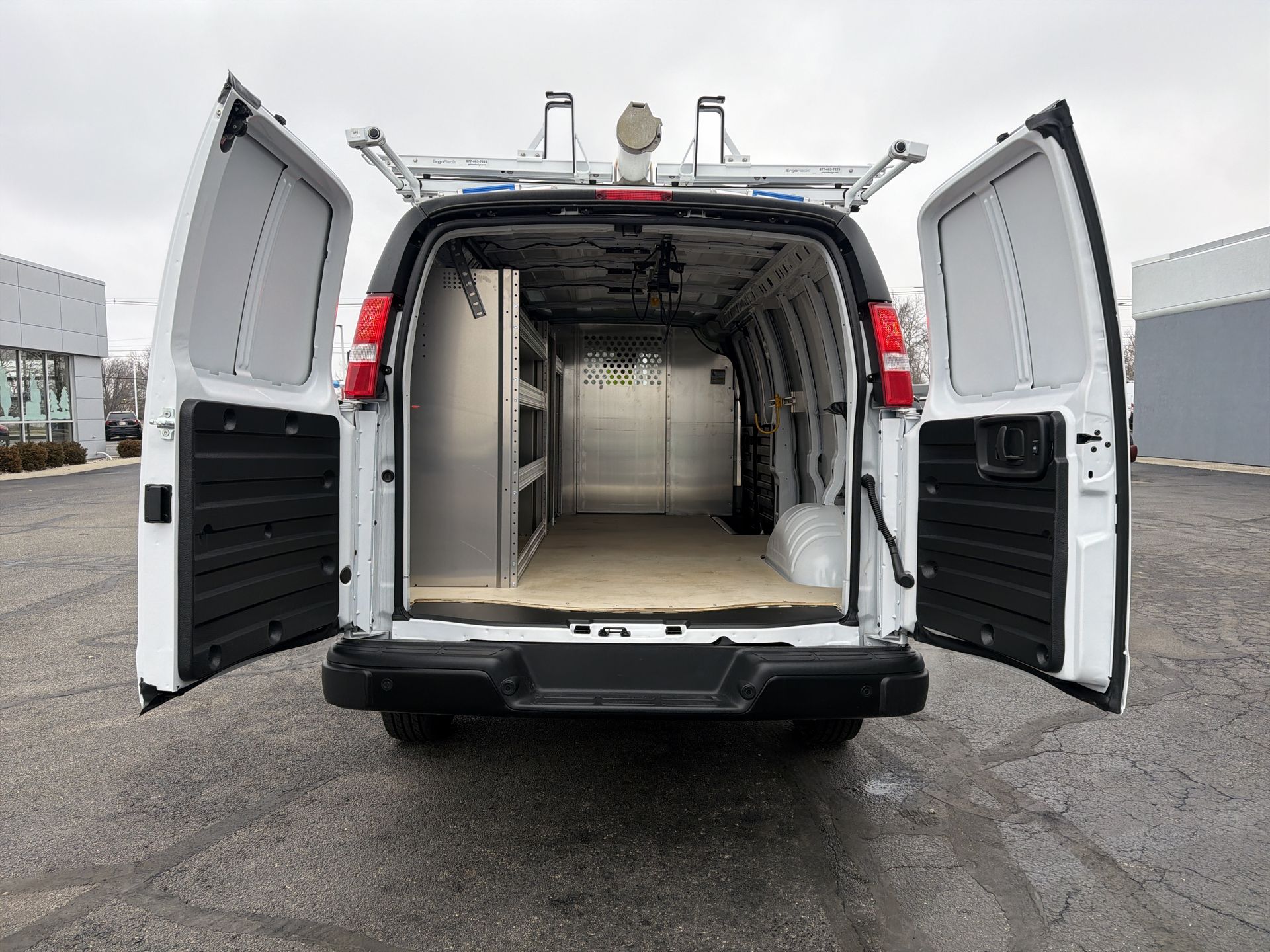 2025 Chevrolet Express Cargo 2500 WT