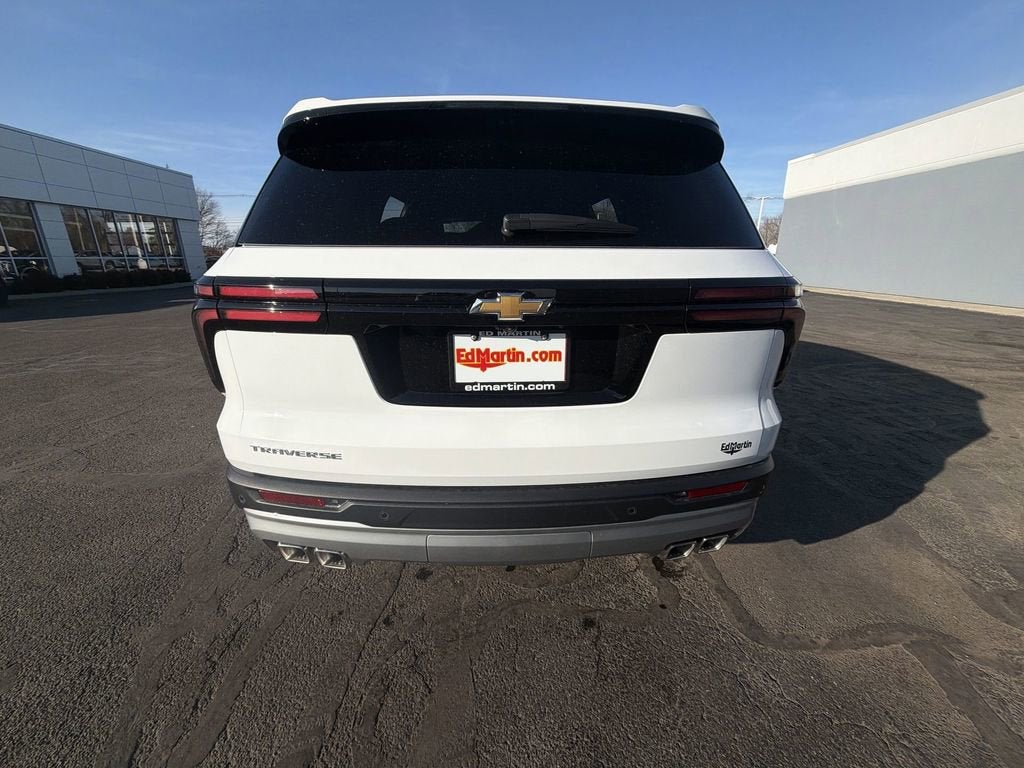 2026 Chevrolet Traverse LT