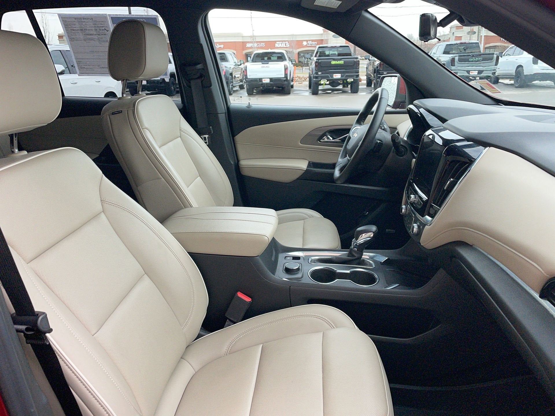 2023 Chevrolet Traverse Premier