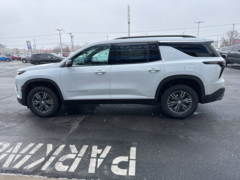 2024 Chevrolet Traverse LT