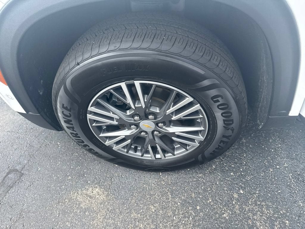 2024 Chevrolet Traverse LT