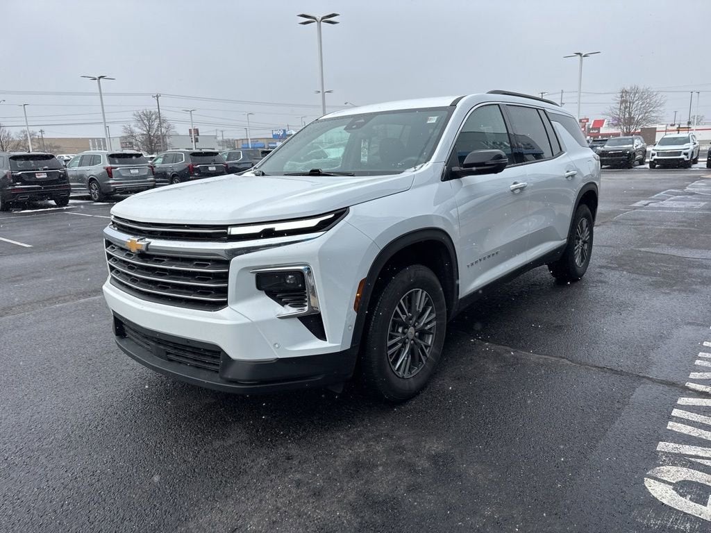 2024 Chevrolet Traverse LT