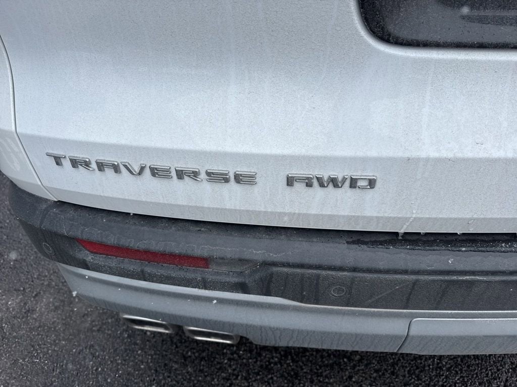 2024 Chevrolet Traverse LT