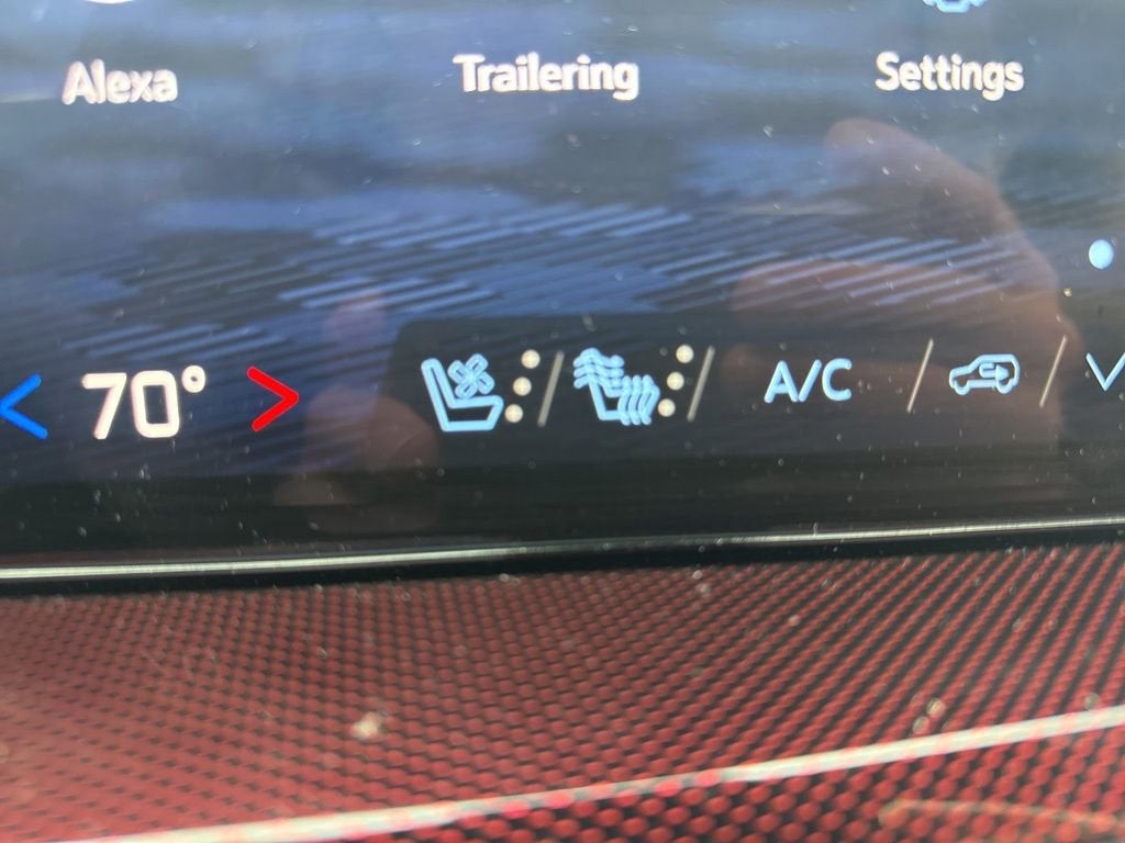 2025 Chevrolet Traverse RS