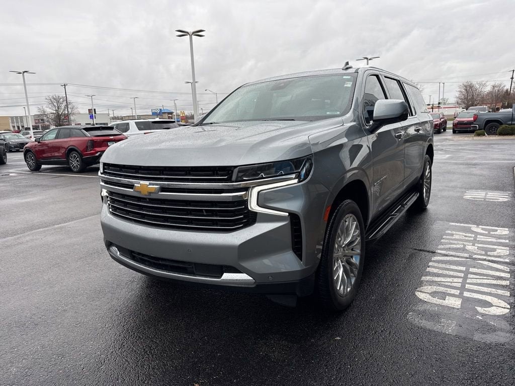 2024 Chevrolet Suburban LT