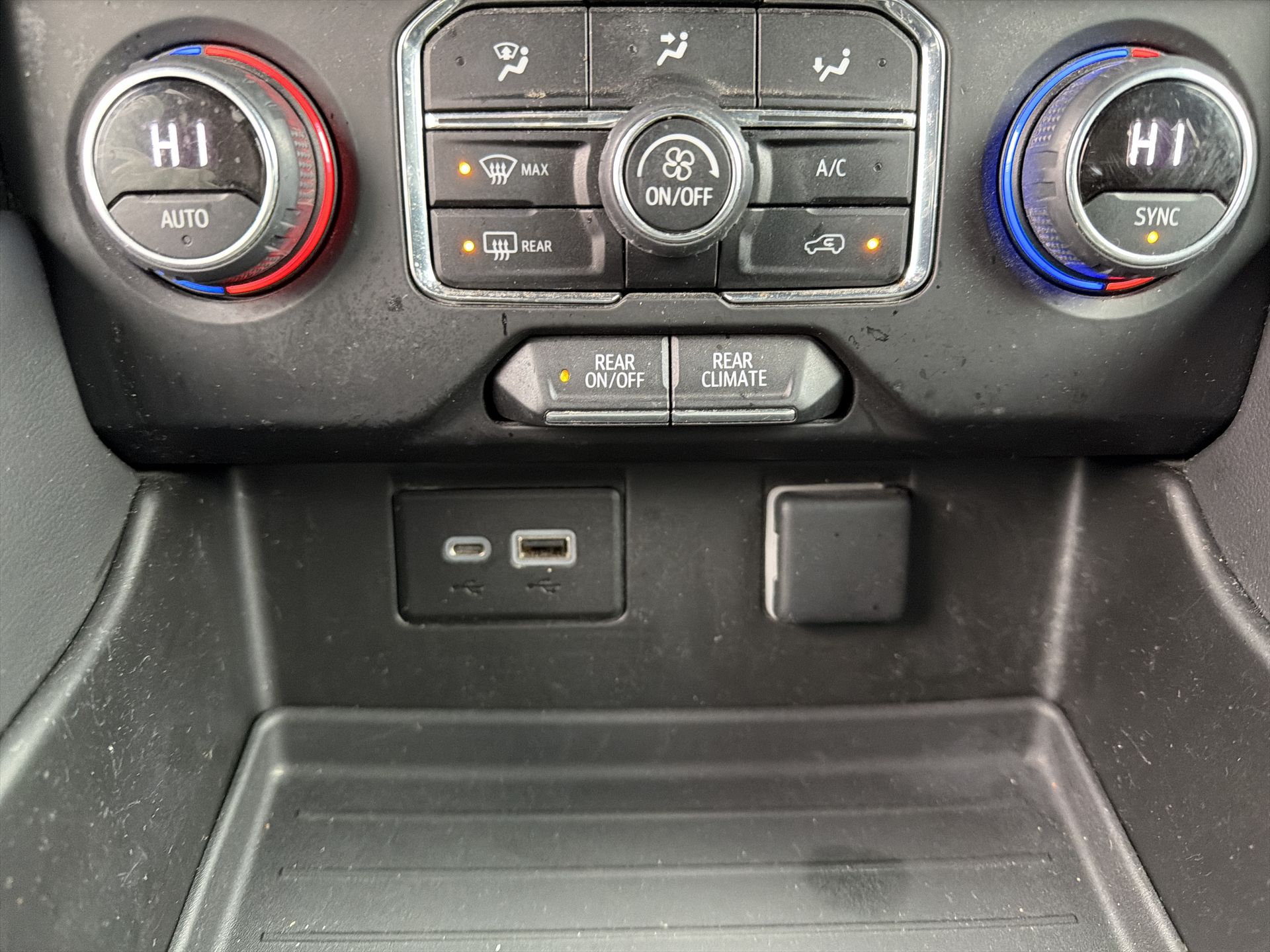 2023 Chevrolet Tahoe LS