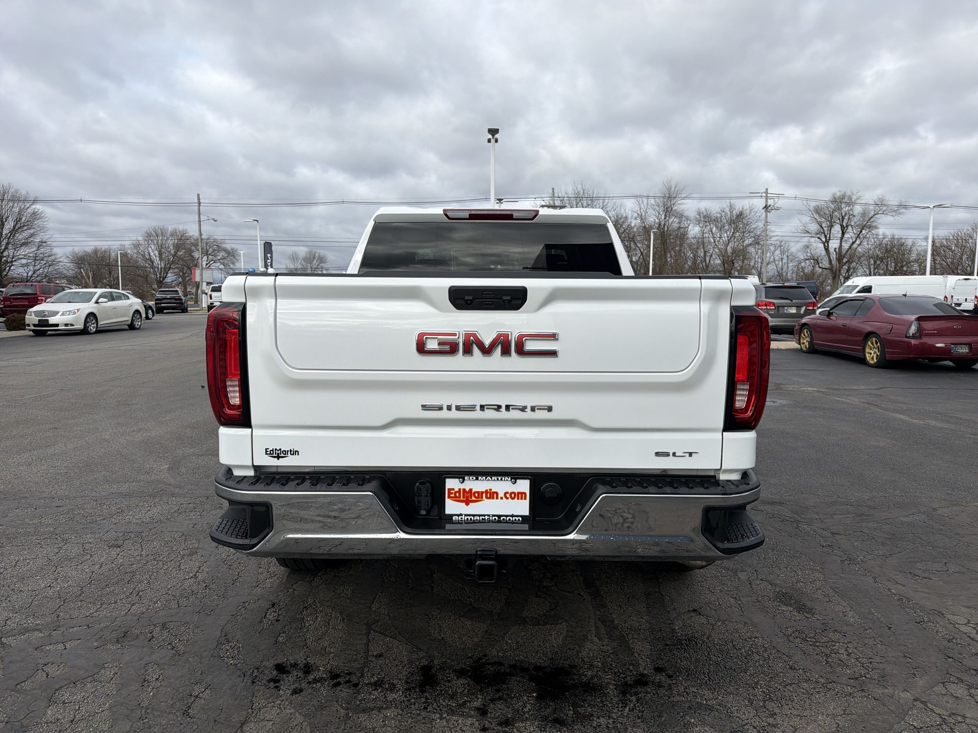 2025 GMC Sierra 1500 SLT