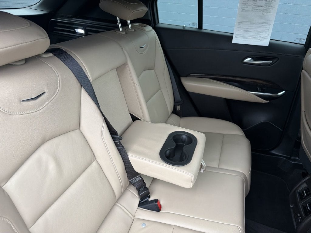2025 Cadillac XT4 Premium Luxury
