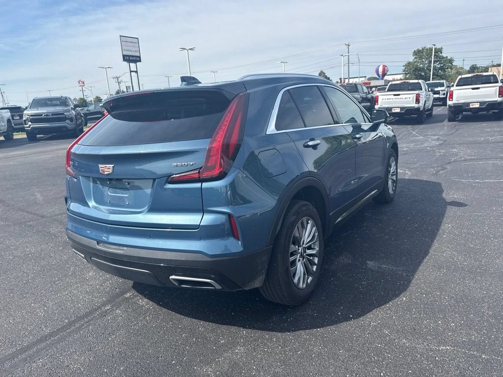 2025 Cadillac XT4 Premium Luxury