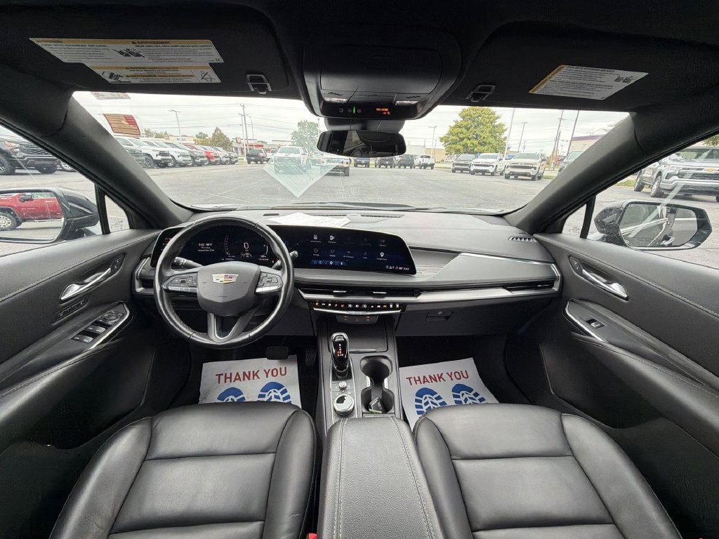 2025 Cadillac XT4 Premium Luxury