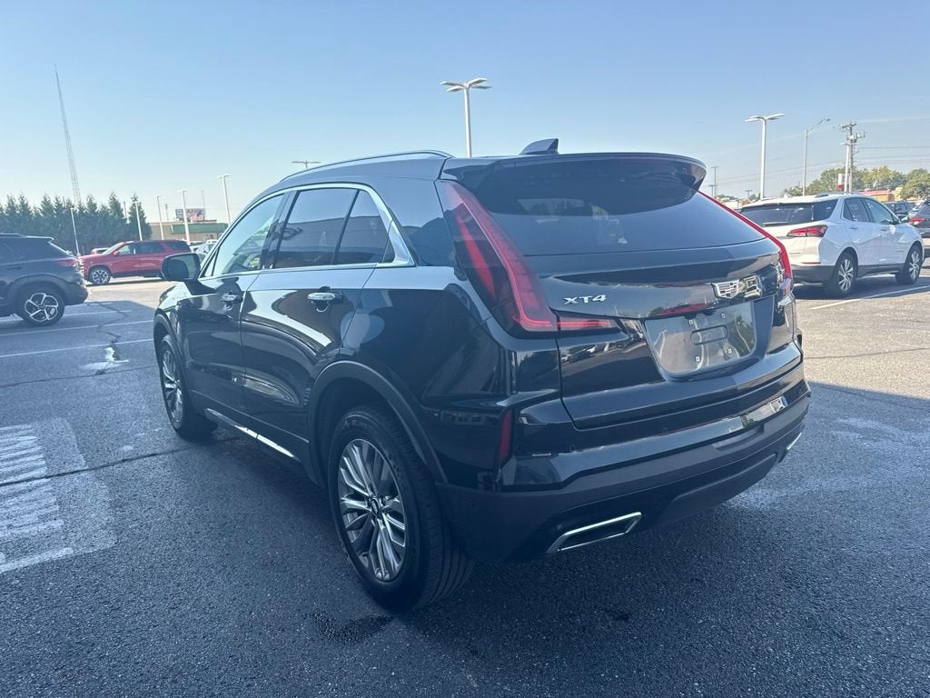 2025 Cadillac XT4 Premium Luxury