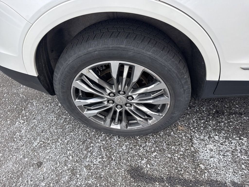 2019 Cadillac XT5 Luxury FWD