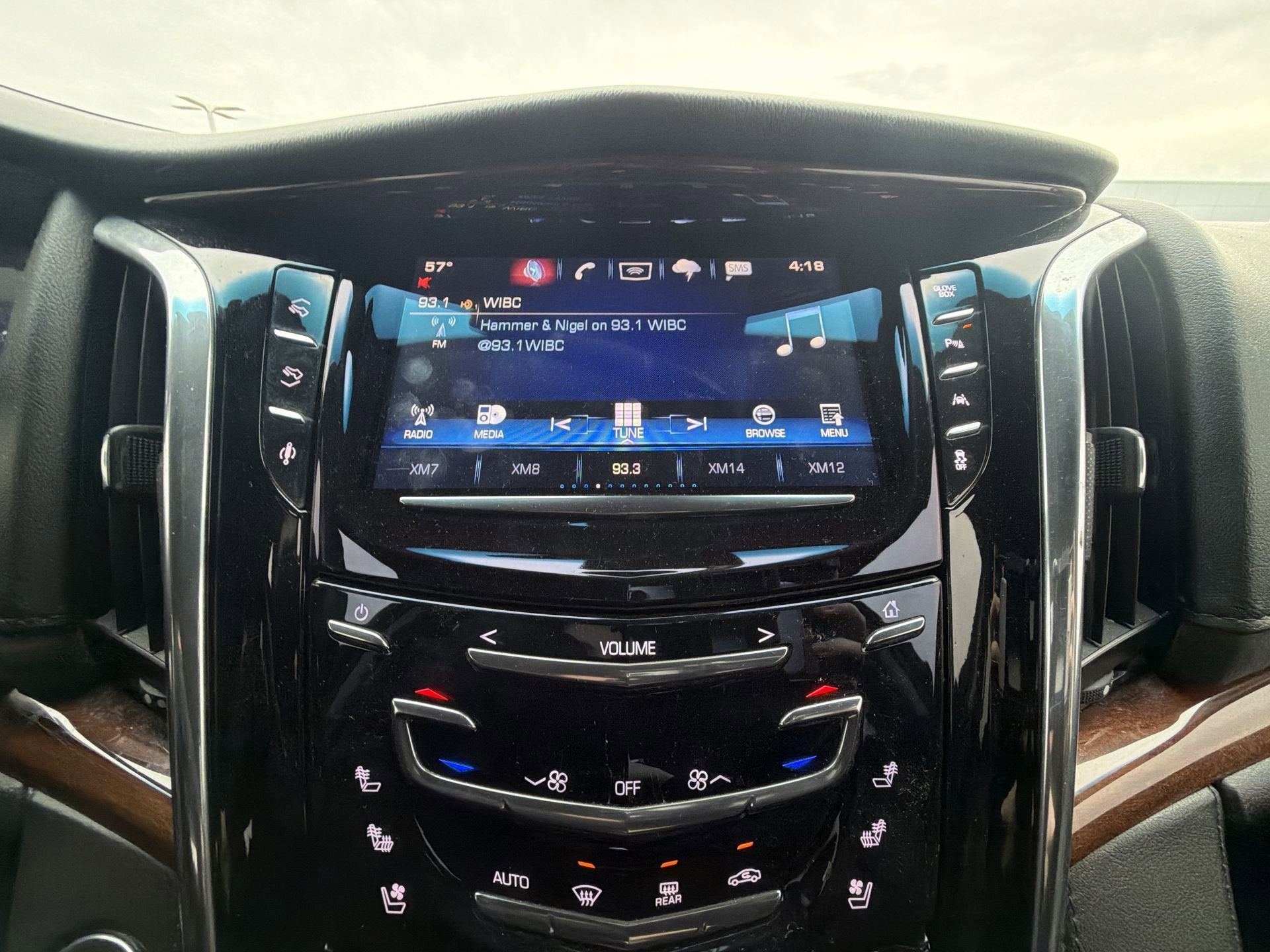 2016 Cadillac Escalade Luxury Collection