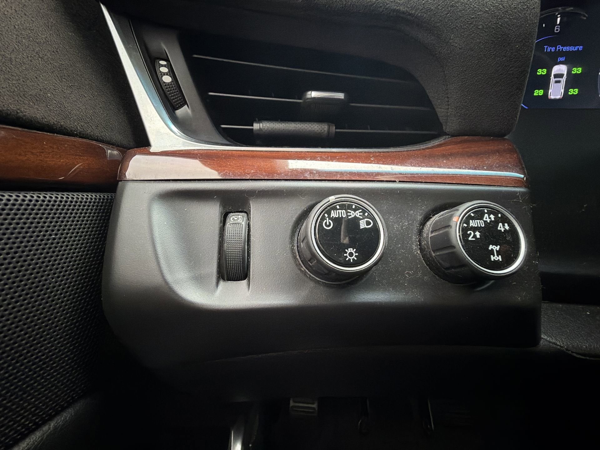 2016 Cadillac Escalade Luxury Collection