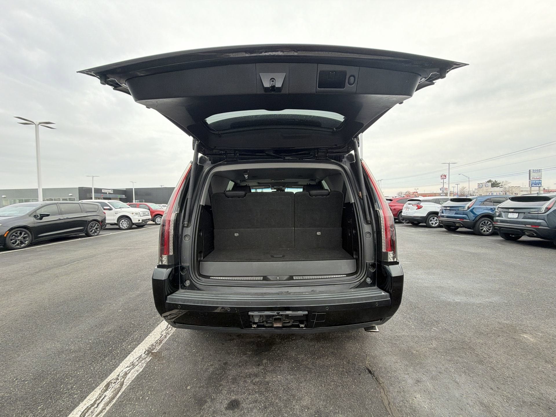 2016 Cadillac Escalade Luxury Collection