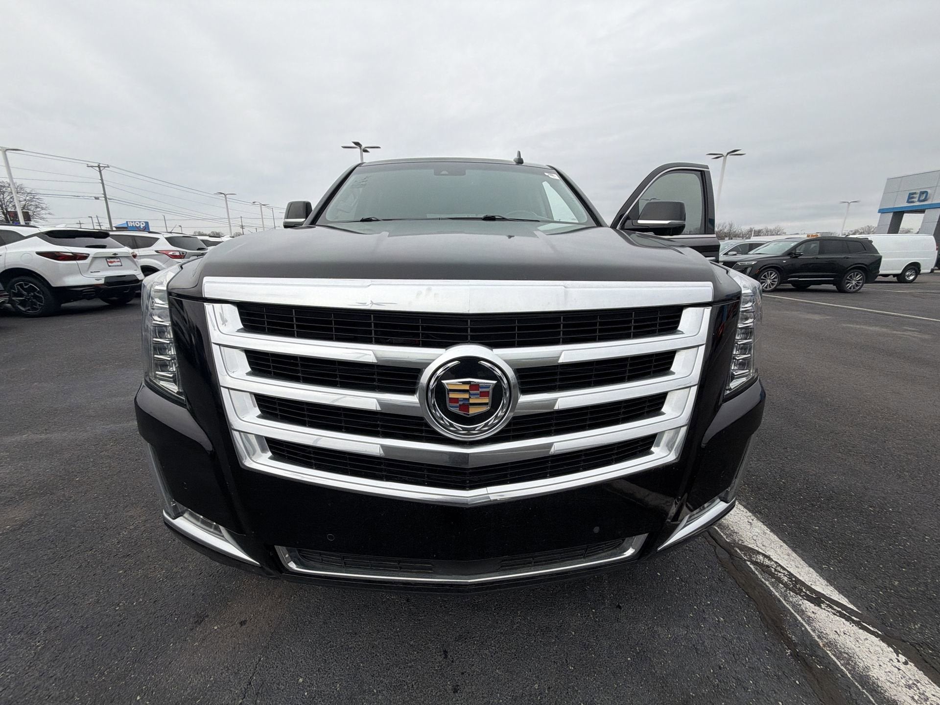 2016 Cadillac Escalade Luxury Collection