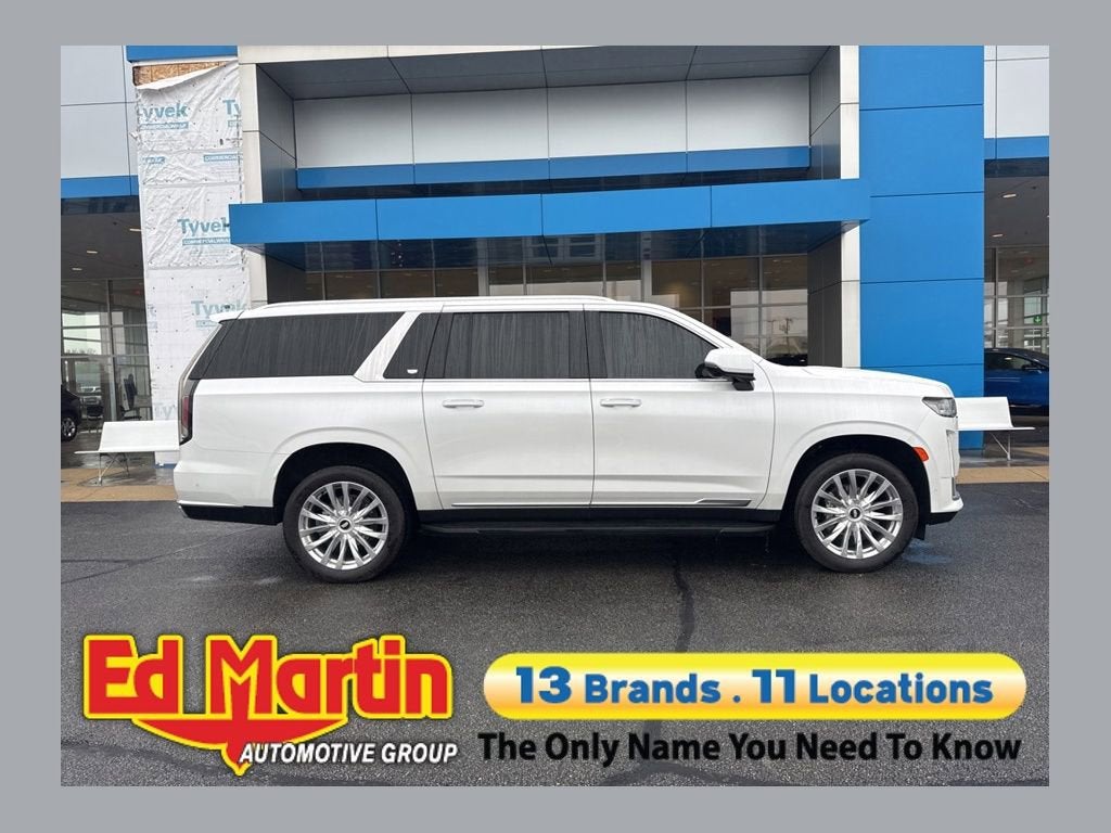 2023 Cadillac Escalade ESV 4WD Premium Luxury's photo