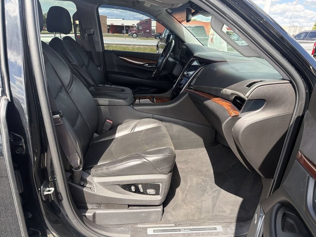 2015 Cadillac Escalade Luxury