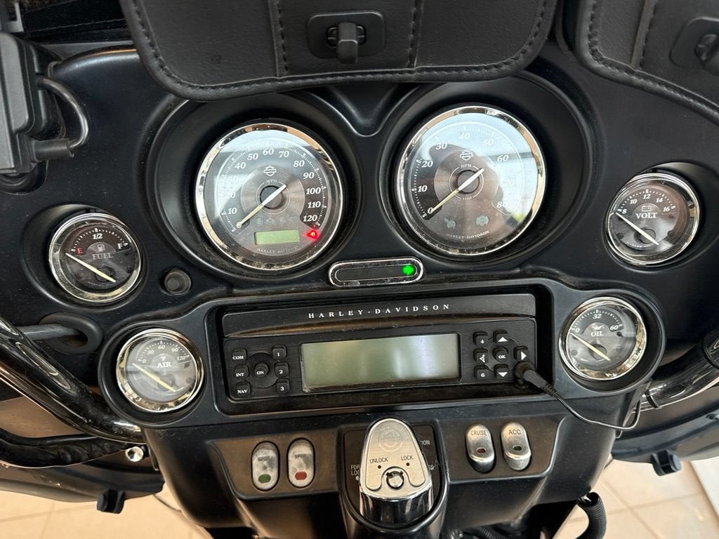 2013 Harley-Davidson Electra Glide Ultra Limited Base