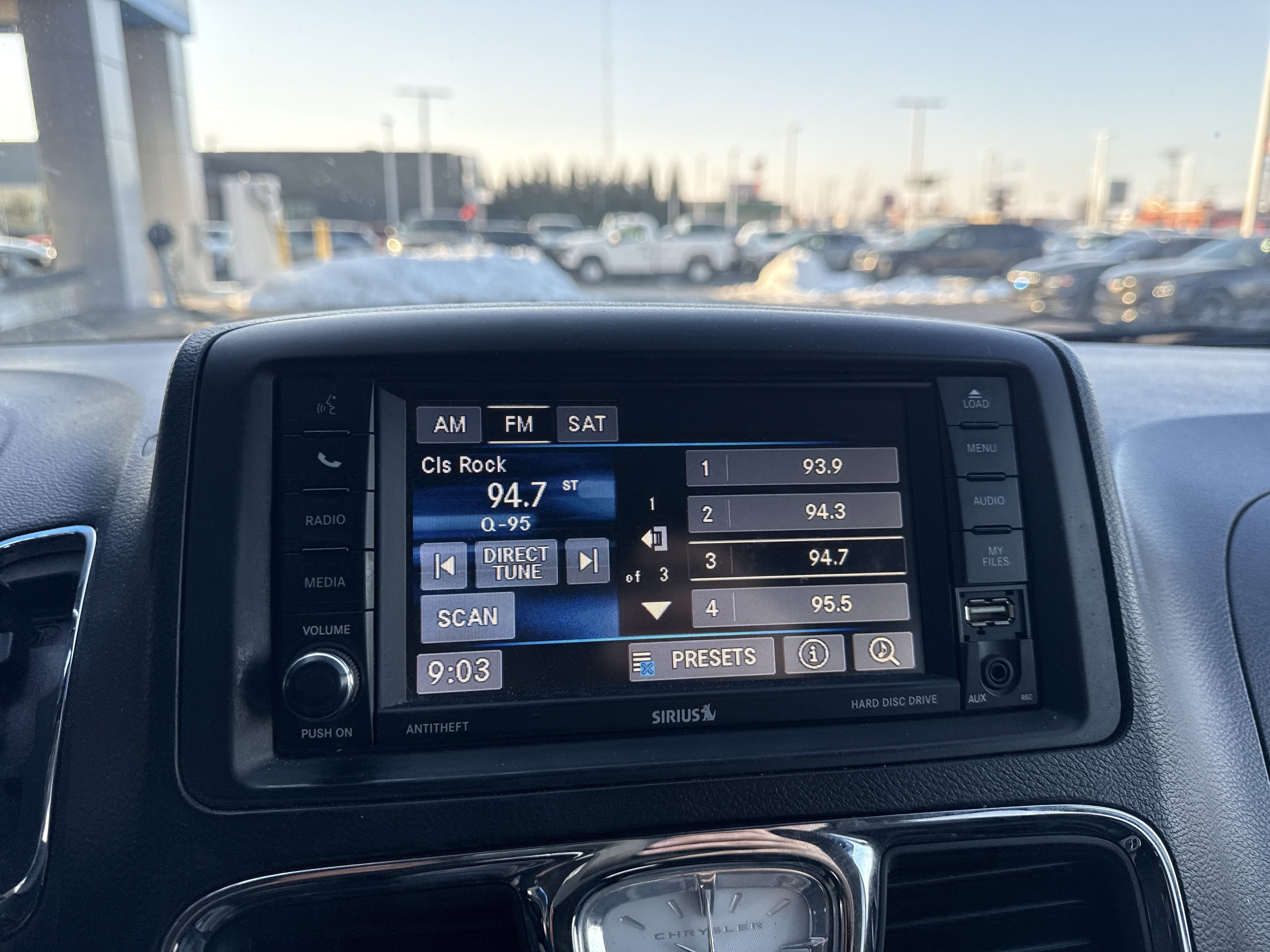 2016 Chrysler Town & Country Touring