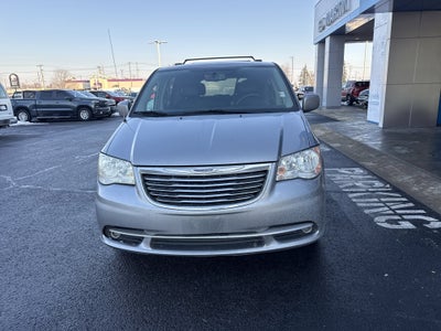 2016 Chrysler Town & Country Touring