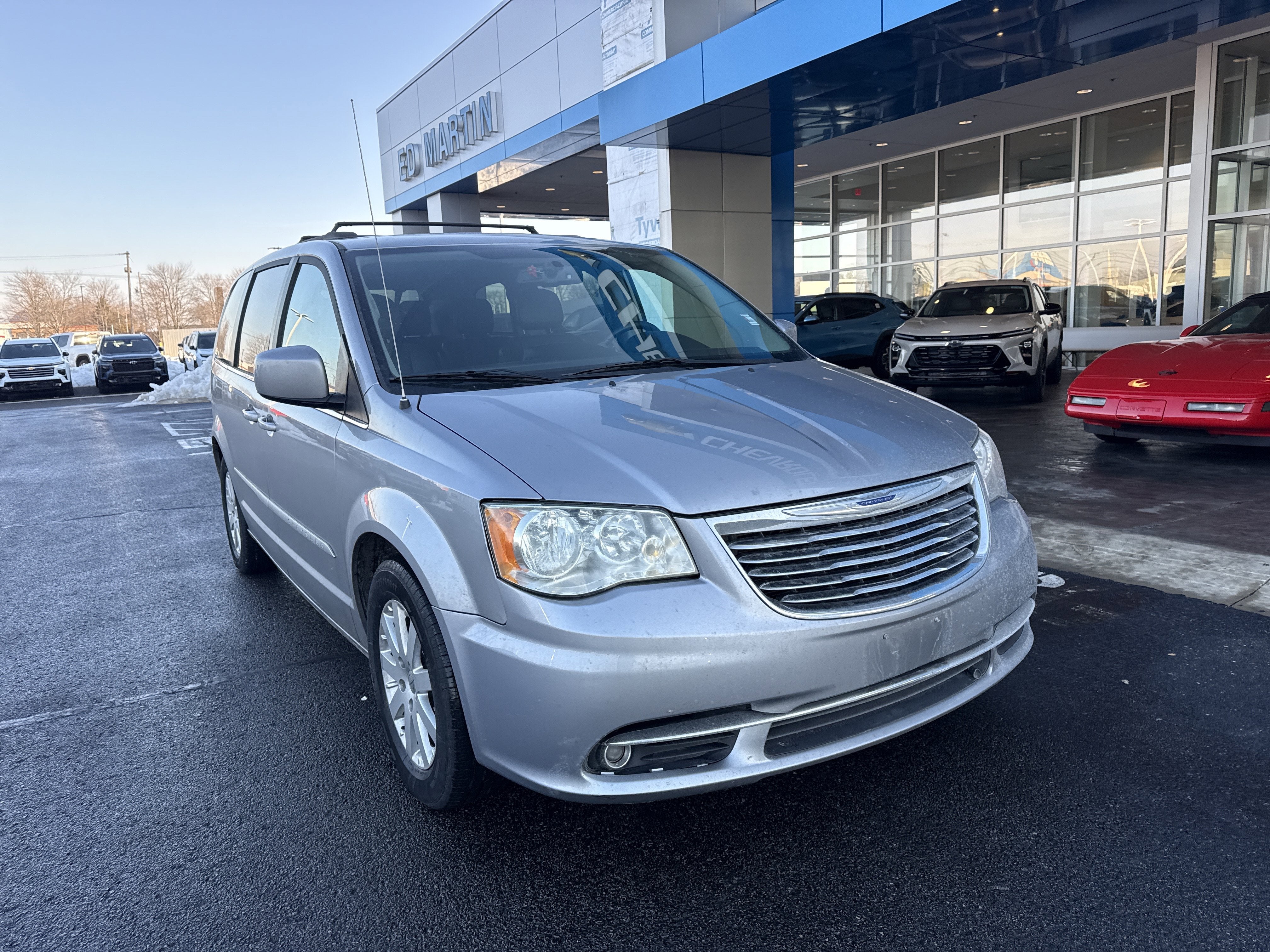 2016 Chrysler Town & Country Touring