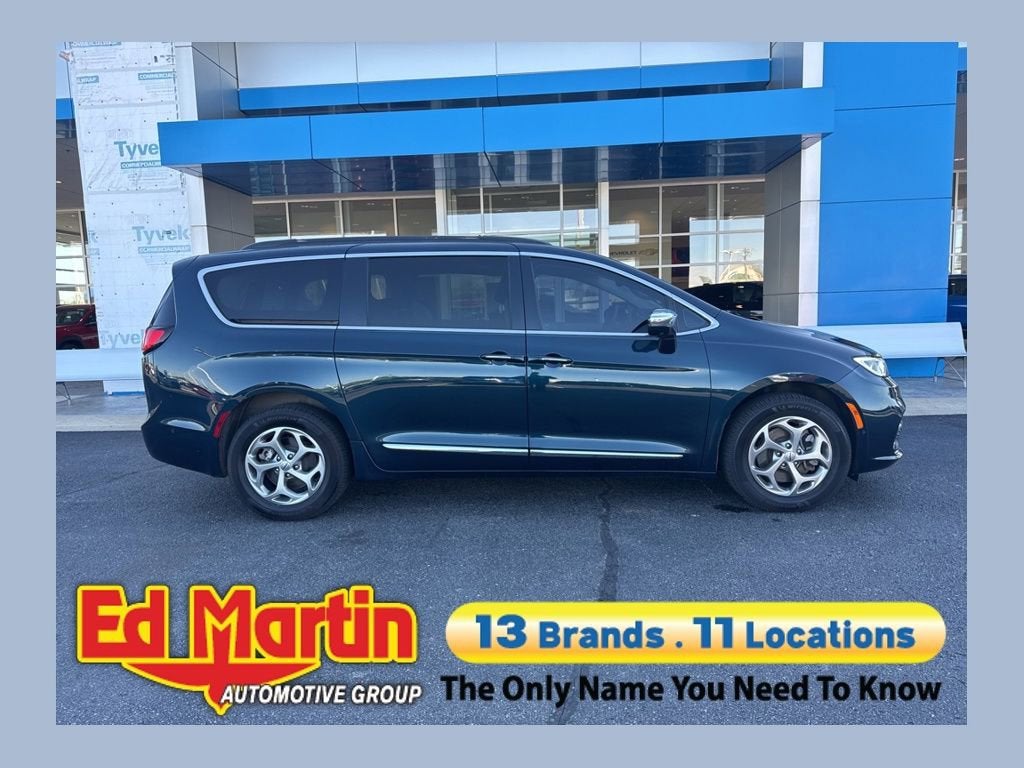 2022 Chrysler Pacifica Limited AWD