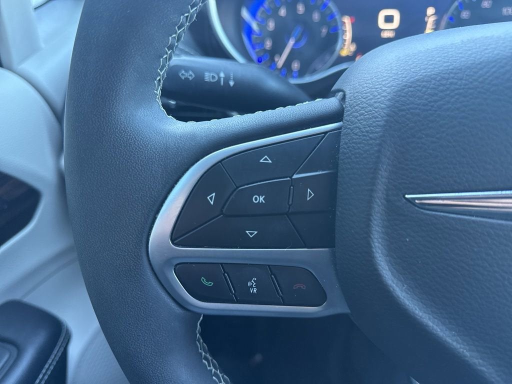 2022 Chrysler Pacifica Limited AWD