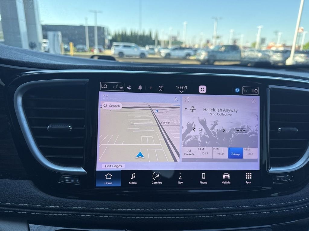 2022 Chrysler Pacifica Limited AWD