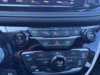 2022 Chrysler Pacifica Limited AWD