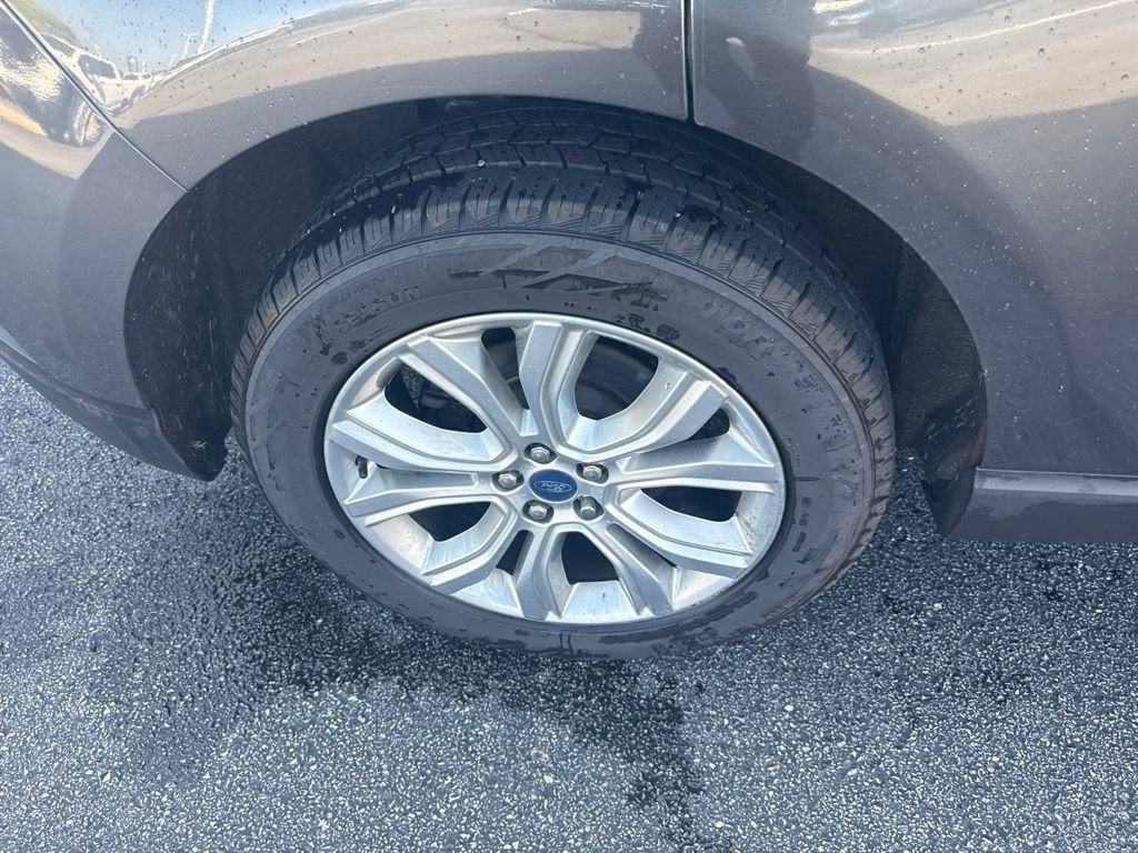 2020 Ford Edge Titanium
