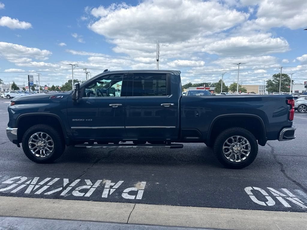 2025 Chevrolet Silverado 3500 HD LTZ