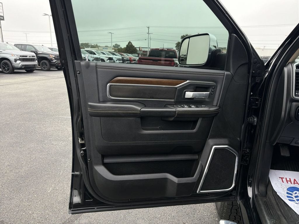 2022 RAM 2500 Laramie Crew Cab 4x4 6'4" Box