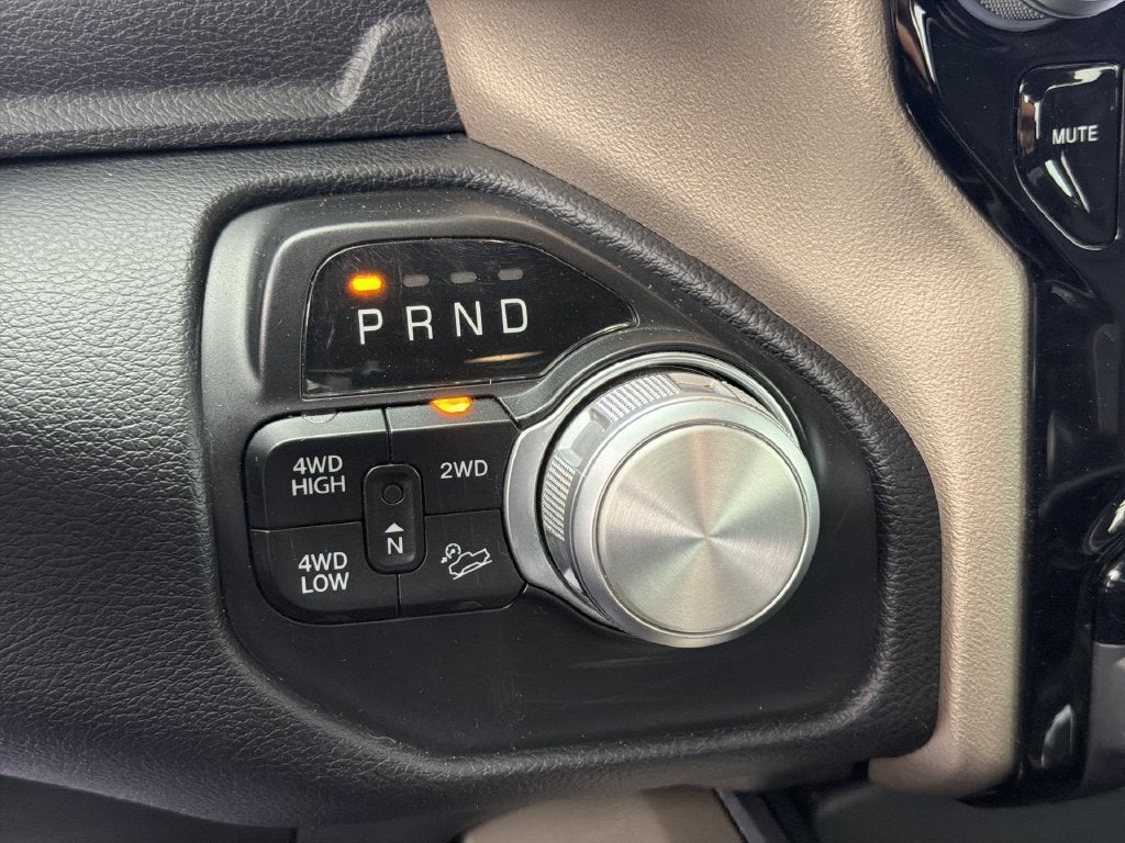 2022 RAM 2500 Laramie Crew Cab 4x4 6'4" Box