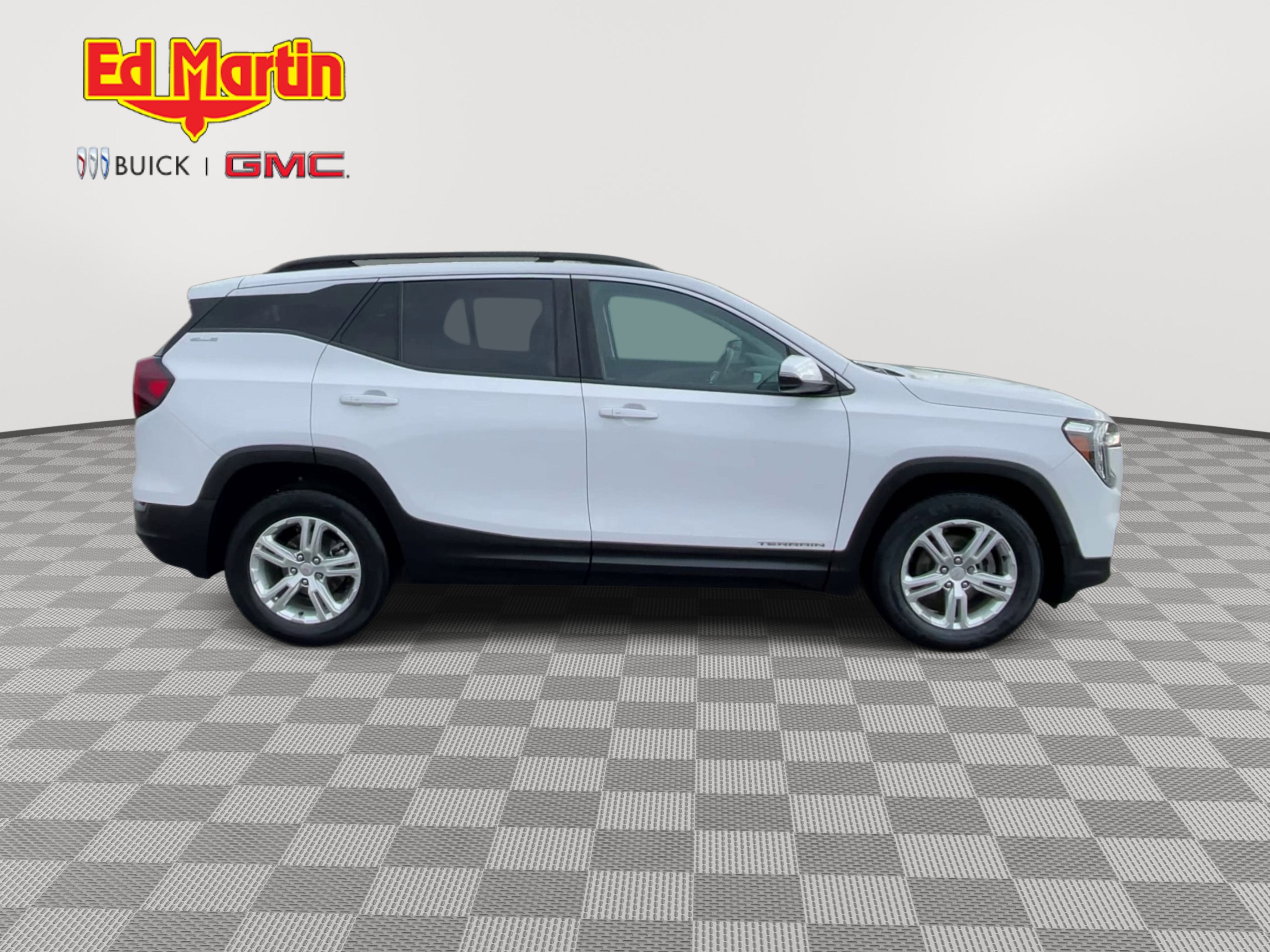 2022 GMC Terrain SLE