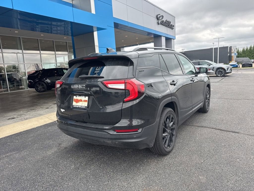 2023 GMC Terrain SLT