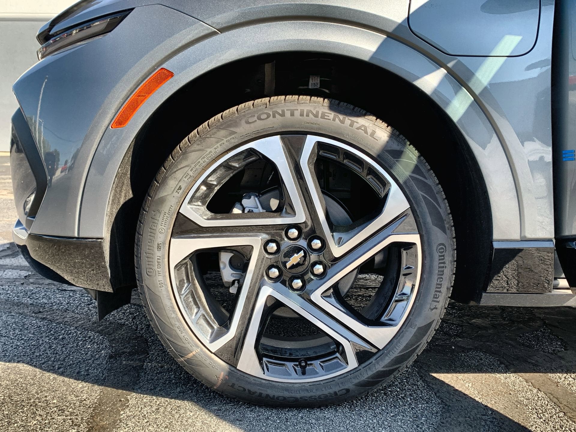 2025 Chevrolet Equinox EV LT