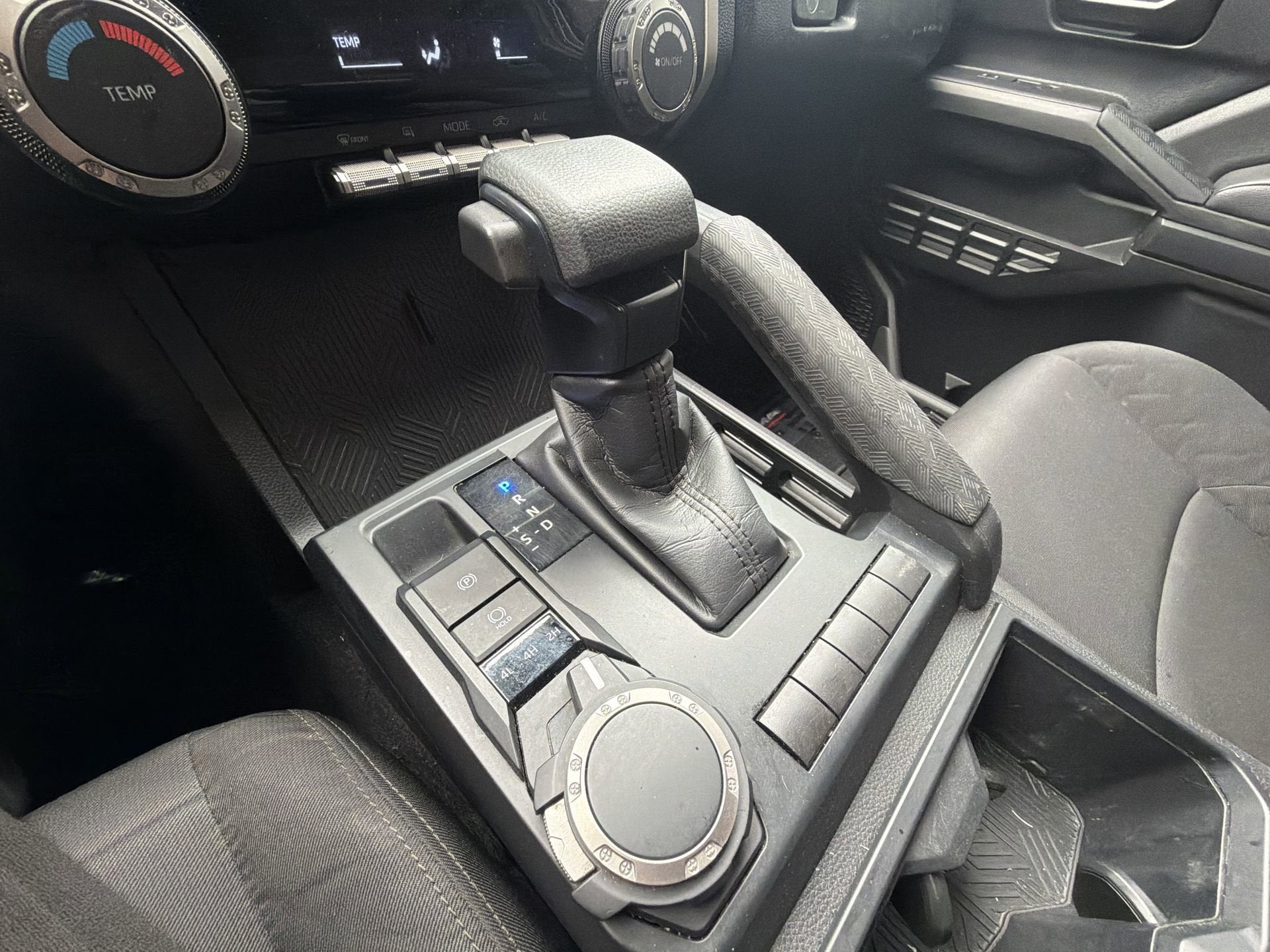 2024 Toyota Tacoma 4WD SR