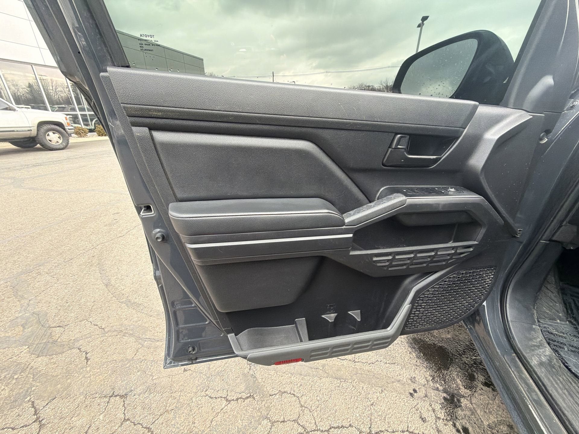 2024 Toyota Tacoma 4WD SR