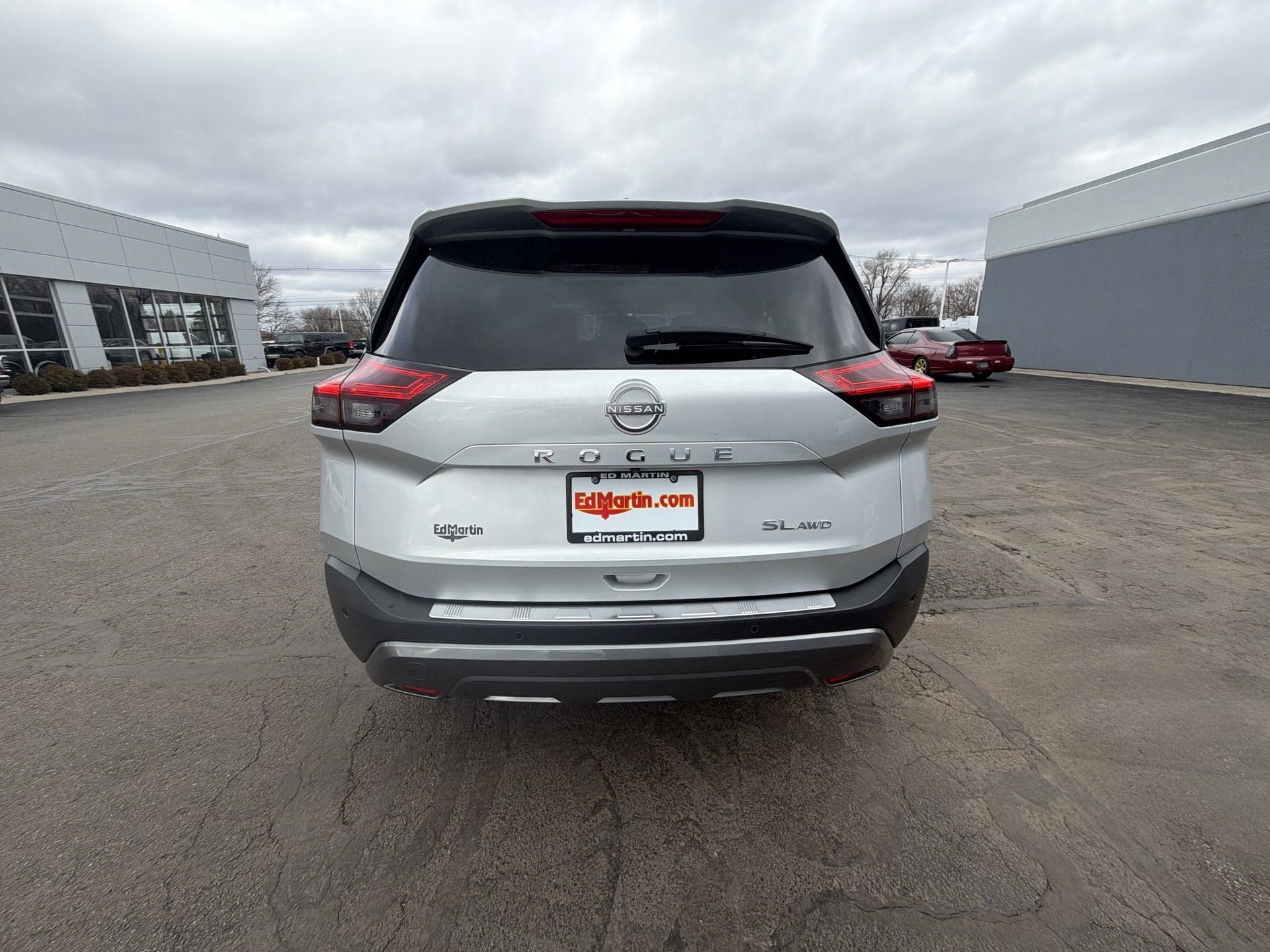 2023 Nissan Rogue SL