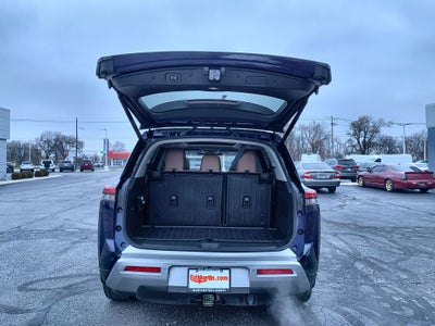 2024 Nissan Pathfinder Platinum