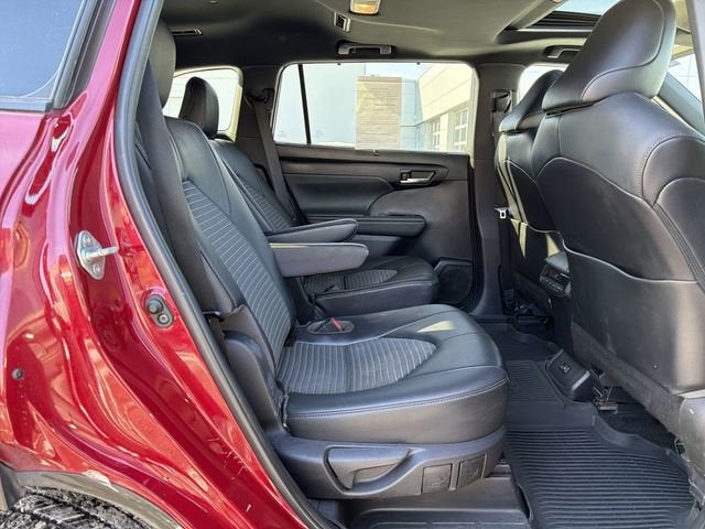 2022 Toyota Highlander XSE