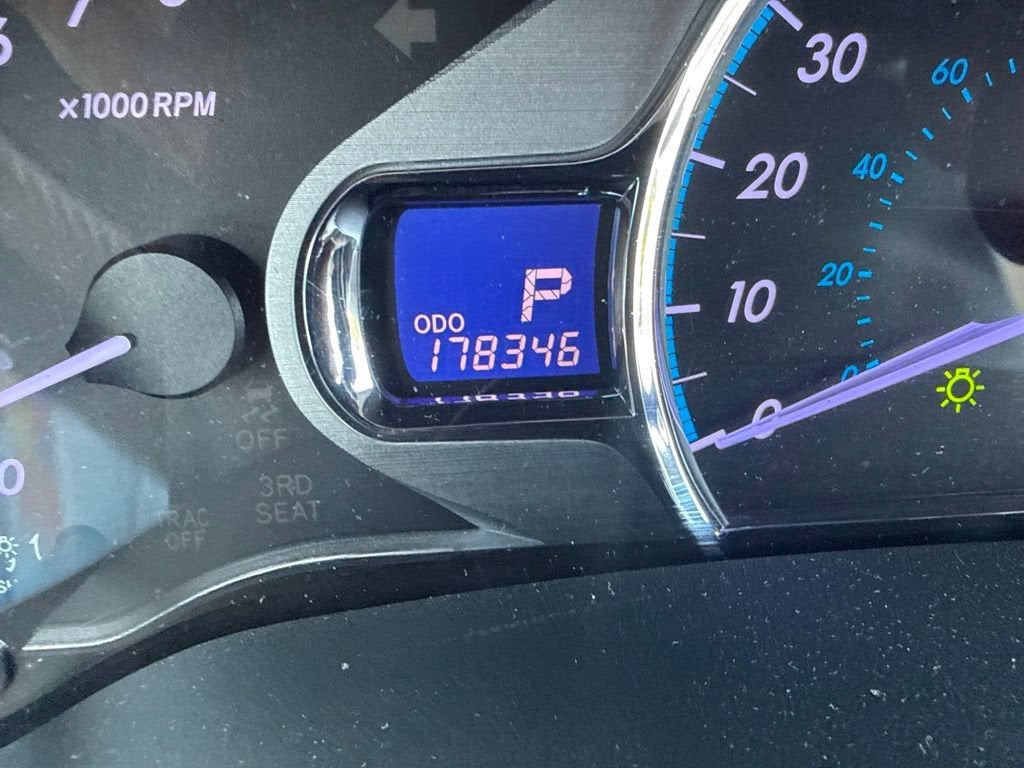 2014 Toyota Sienna XLE V6 8 Passenger
