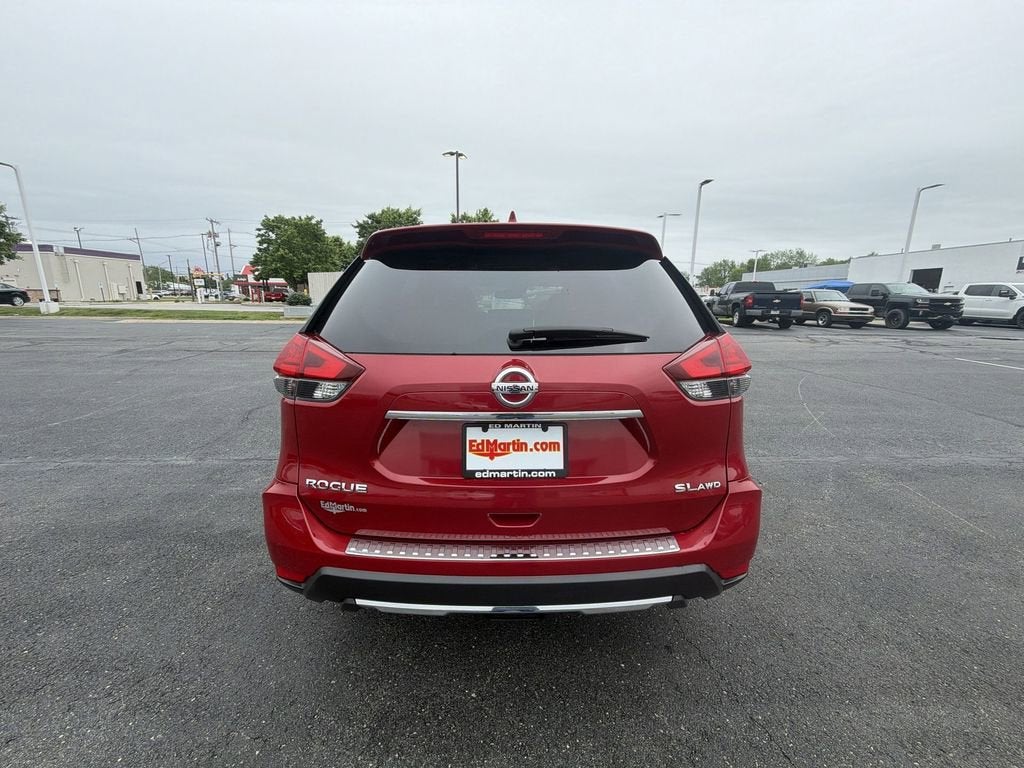 2017 Nissan Rogue SL
