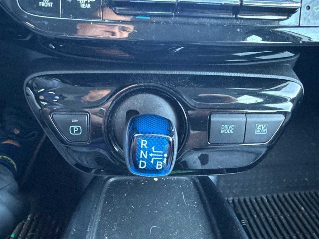 2021 Toyota Prius LE
