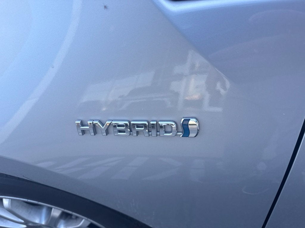 2021 Toyota Prius LE